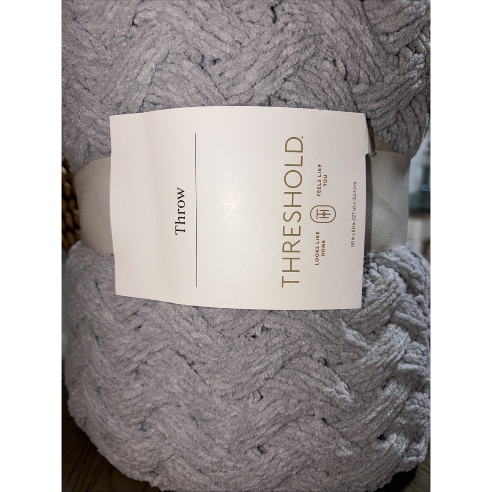 100% Recycled Polyester Chunky Chenille Throw Blanket Gray - Threshold NWT‎ - Picture 3 of 5